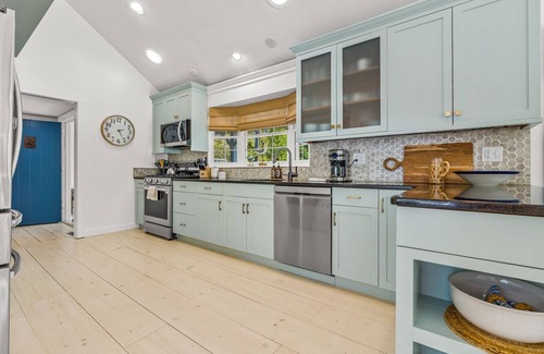 Centerville Casa | Luxury Retreat w/Heated Saltwater Pool