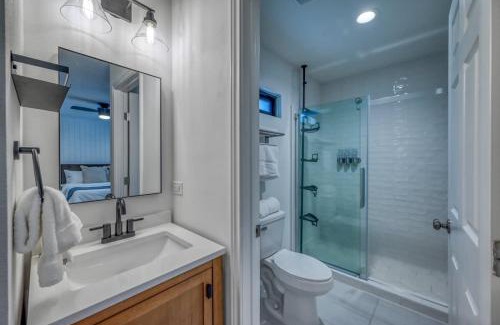 Canyon Lake Casa | Luxury Riverfront Villa with Firepit & Gameroom!