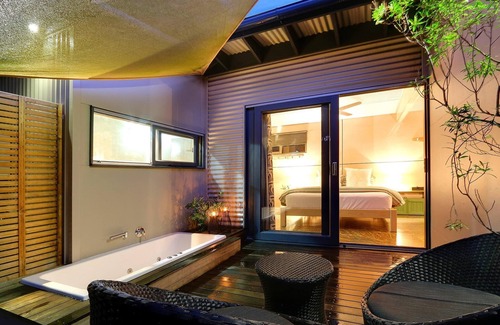 St. Andrews Beach Cabina | Luxury Romantic Beach Cabin private beach access, Mornington Peninsula