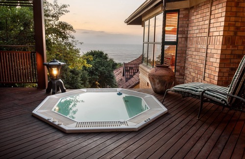 Ballito Villa | Luxury Romantic Balinese Styled Ocean View Villa (Sleeps 10 People)