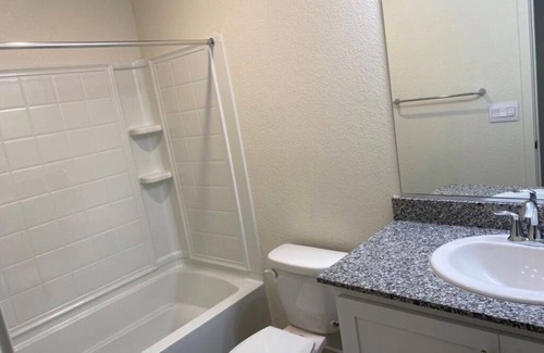 Hayward Casa | Luxury room in a brand new house