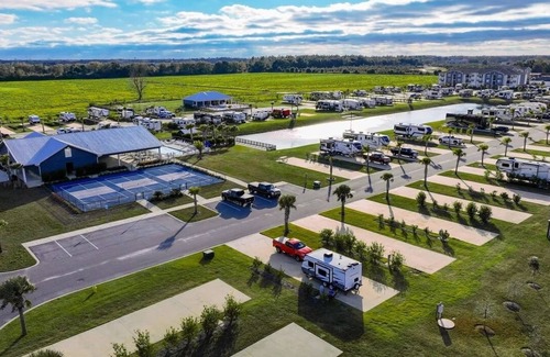 Foley Alquiler De RV | Luxury RV Lot 82 in Grand Riviera Resort/Foley, AL/Daily and long term available