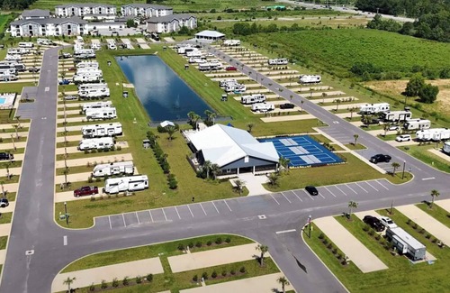 Foley Alquiler De RV | Luxury RV Lot in Grand Riviera Resort in Foley, AL