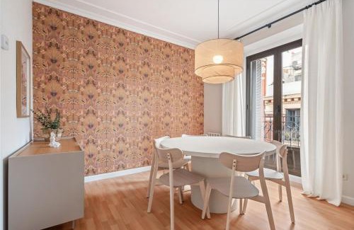 Trafalgar Apartamento | Luxury San Bernardo by Cómodo Madrid