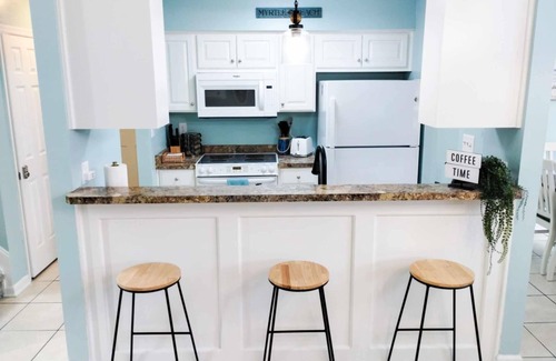Windy Hill Casa | Luxury Sand Dollar Jewel Beach home/sleeps 8, pool, parking,pets ok, King Bed