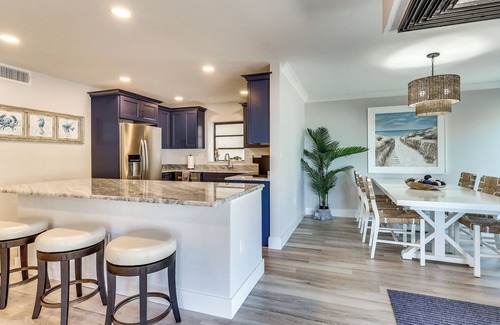 Sanibel Apartamento | Luxury Sanibel Condo w/ Ocean View: Steps to Beach