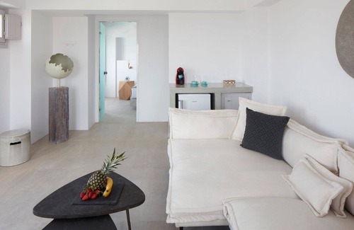Finikia Villa | Luxury Santorini Villa | Villa Elysian Pente | Private Pool | 2 Bedrooms | Finikia