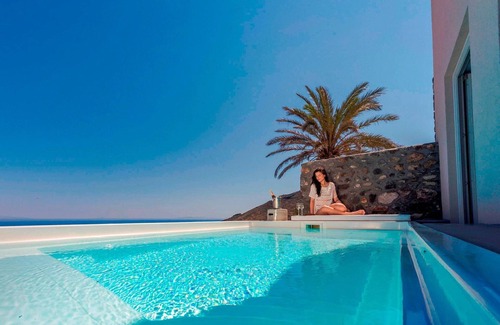 Finikia Villa | Luxury Santorini Villa | Villa Elysian Pente | Private Pool | 2 Bedrooms | Finikia