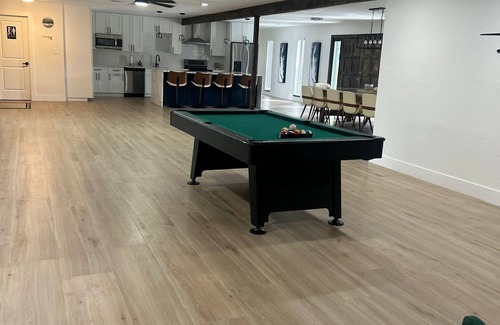 North Sarasota Casa | Luxury Sarasota House: Oversized Hot Tub, Near Beaches & Downtown Fun!