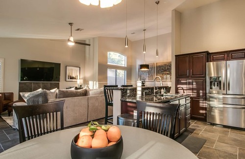 Paradise Park Vista Cabaña | Luxury Scottsdale 5 Bdrm W/pool and Hot Tub!