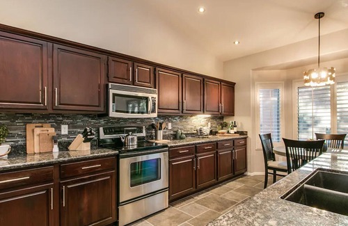 Paradise Park Vista Cabaña | Luxury Scottsdale 5 Bdrm W/pool and Hot Tub!
