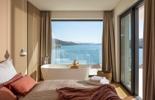 Marina Apartamento | Luxury Sea View Penthouse "Marina Living" Pool, Adria, Split Region