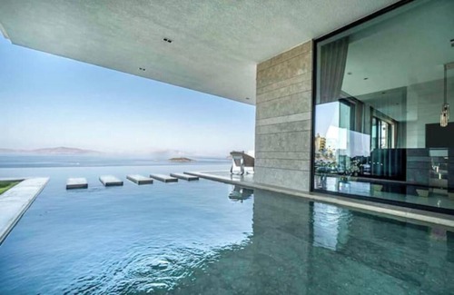 Ortakent Casa | Luxury Seafront Villa Pool Breakfast Included