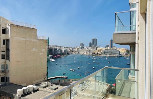 Sliema Condominio | Luxury Seaside Duplex Penthouse in Sliema