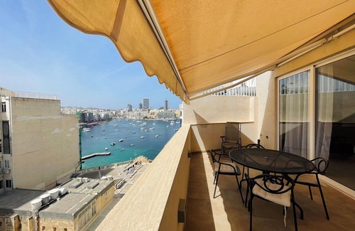 Sliema Condominio | Luxury Seaside Duplex Penthouse in Sliema