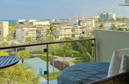 Ngu Hanh Son Apartamento | Luxury Seaview Apartment in 5-Star Resort-B401