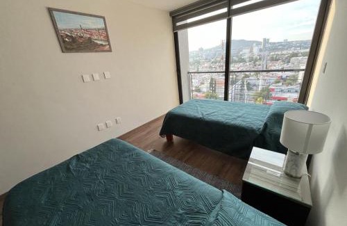 Leon Apartamento | Luxury, security, infinity pool, view, centric