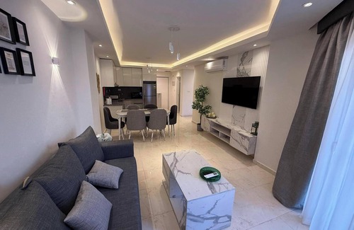 Al Ahyaa Apartamento | Apartamento de lujo en Selena Bay ¡playa privada, escuela de kitesurf y 5 pisci