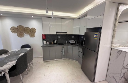 Al Ahyaa Apartamento | Apartamento de lujo en Selena Bay ¡playa privada, escuela de kitesurf y 5 pisci