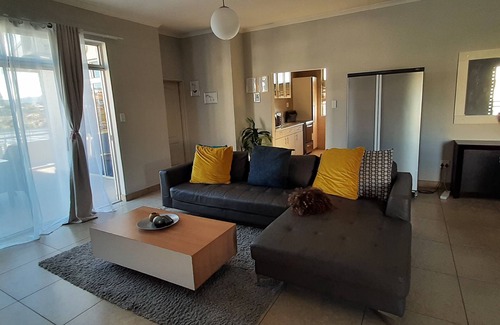 Windhoek Apartamento | Luxe Self Catering Superior @ Maerua Mall