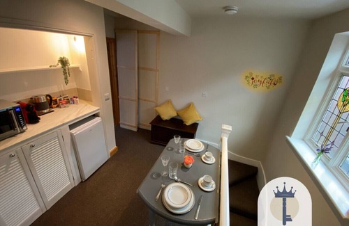 Hillingdon Casa | Luxury Self-contained Cottage
