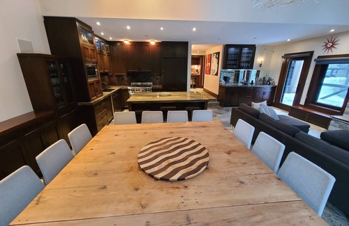 Upper Village Casa | Luxury Ski-in / Ski-out Home with Oversized Hot Tub on Whistler-Blackcomb Slopes