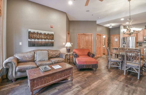 River Run Condominio | Esta es una de las propiedades más lujosas de Keystone. Si crees que mereces lo mejor mientras estás de vacaciones, esta propiedad es el lugar para ti. Ski in-Ski out, piscina climatizada interior y exterior, jacuzzi, aislado!