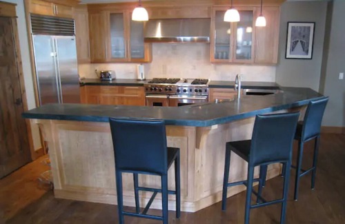Salt Lake Mountain Resorts Casa | Luxury ski-in townhome in Solitude Resort