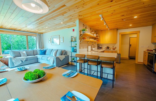 Carrabassett Valley Condominio | NEW Luxury Condo at Sugarloaf Mountain Resort