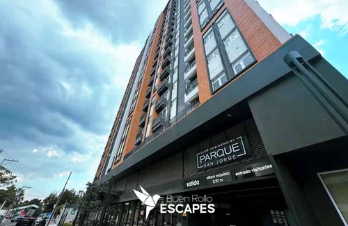 Zona 11 Apartamento | Luxury Skyline City View KING Bed FREE Pool & Gym