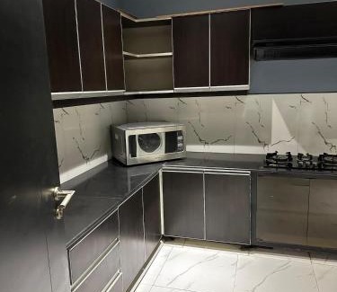 Gulberg Apartamento | Luxury Soundproof Apt, MM Alam Road, Gulberg