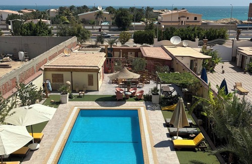 Al Ahyaa Apartamento | Luxury spacious rooftop apartment with private rooftop terrace and sea view.