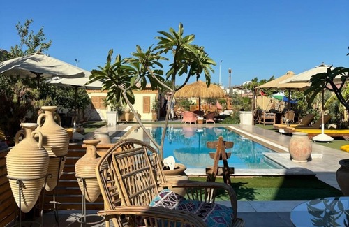 Al Ahyaa Apartamento | Luxury spacious rooftop apartment with private rooftop terrace and sea view.