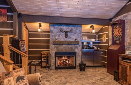 Saint Mary's Cabina | Luxury Spa Retreat with Private Hot Tub & Sauna