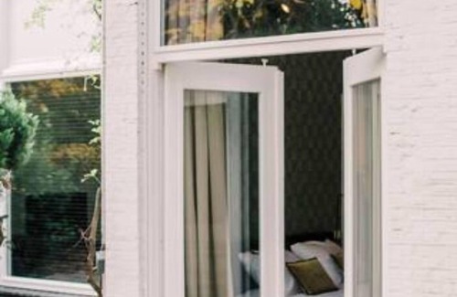 Tilburg Apartamento | 1 dormitorio, WiFi rápido, 40m² de suelo en espiga y un baño en suite con ducha de lluvia.