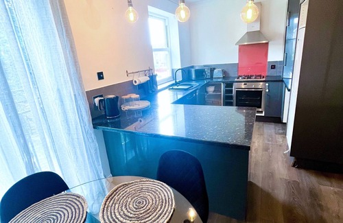 Selhurst Condominio | Luxury, Spacious 1 bedroom Flat