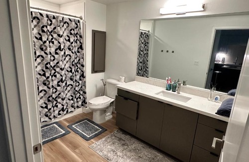 Lyon Street Apartamento | Luxury spacious One Bedroom Apt close to Disneyland!