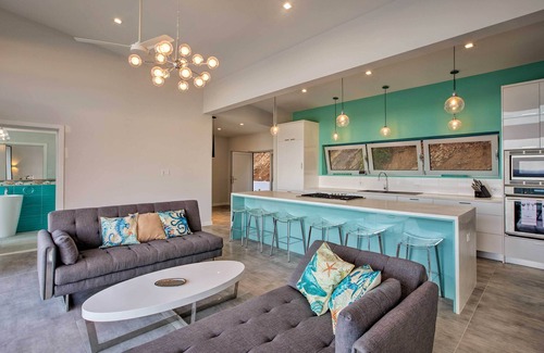 Slob Casa | ¡NUEVO! St. de lujo Croix Home con piscina e impresionantes vistas