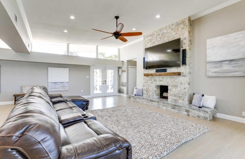 Causeway Isles Casa | Luxury St Petersburg Home with Pool and Bay Access!