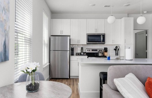 Pflugerville Apartamento | Luxury Stay! 1B/1B w/ Gym, Pool, & Shops Nearby