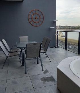 Docklands Apartamento | Luxury Stay 4 Family & Friends