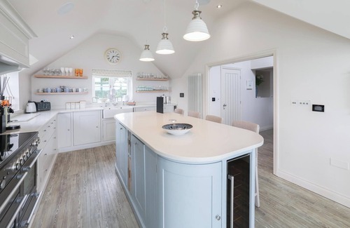 Rhoscolyn Casa | Luxury stay for 14 guests. Hot tub, tennis court and sea view