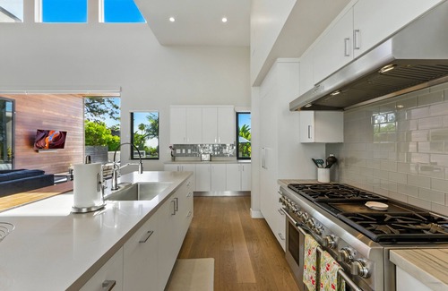 Encinitas Casa | Luxury Stay w/Pool, Spa, Fire Pit, Outdoor Lounge & Stunning Ocean Views | Encinitas Retreat