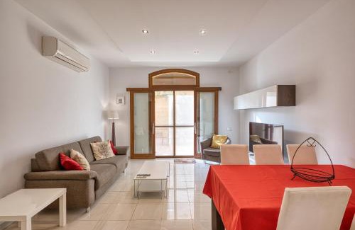 Ghajnsielem Apartamento | Luxury Stay with Jacuzzi, BBQ and Huge Pool