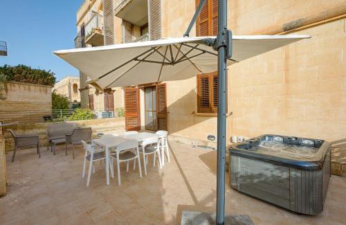 Ghajnsielem Apartamento | Luxury Stay with Jacuzzi, BBQ and Huge Pool