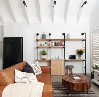 Salamander Bay Casa | Luxury Stay with Private Heated Pool in Salamander Bay