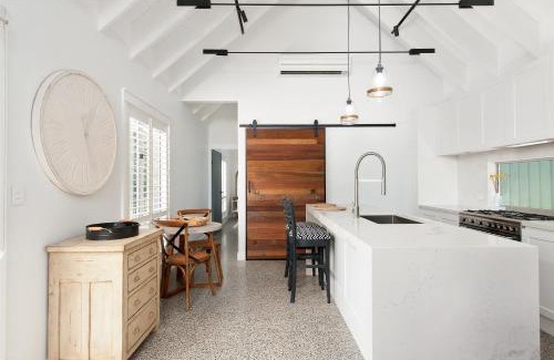 Salamander Bay Casa | Luxury Stay with Private Heated Pool in Salamander Bay