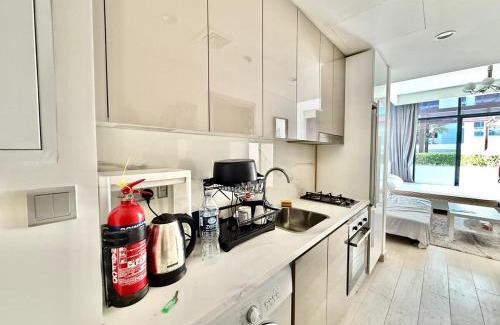 Madinat Zayed Apartamento | Luxury studio appartment