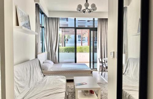 Madinat Zayed Apartamento | Luxury studio appartment