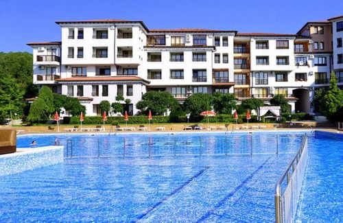 Osenovo Apartamento | Luxury Studio at Harmony Hills